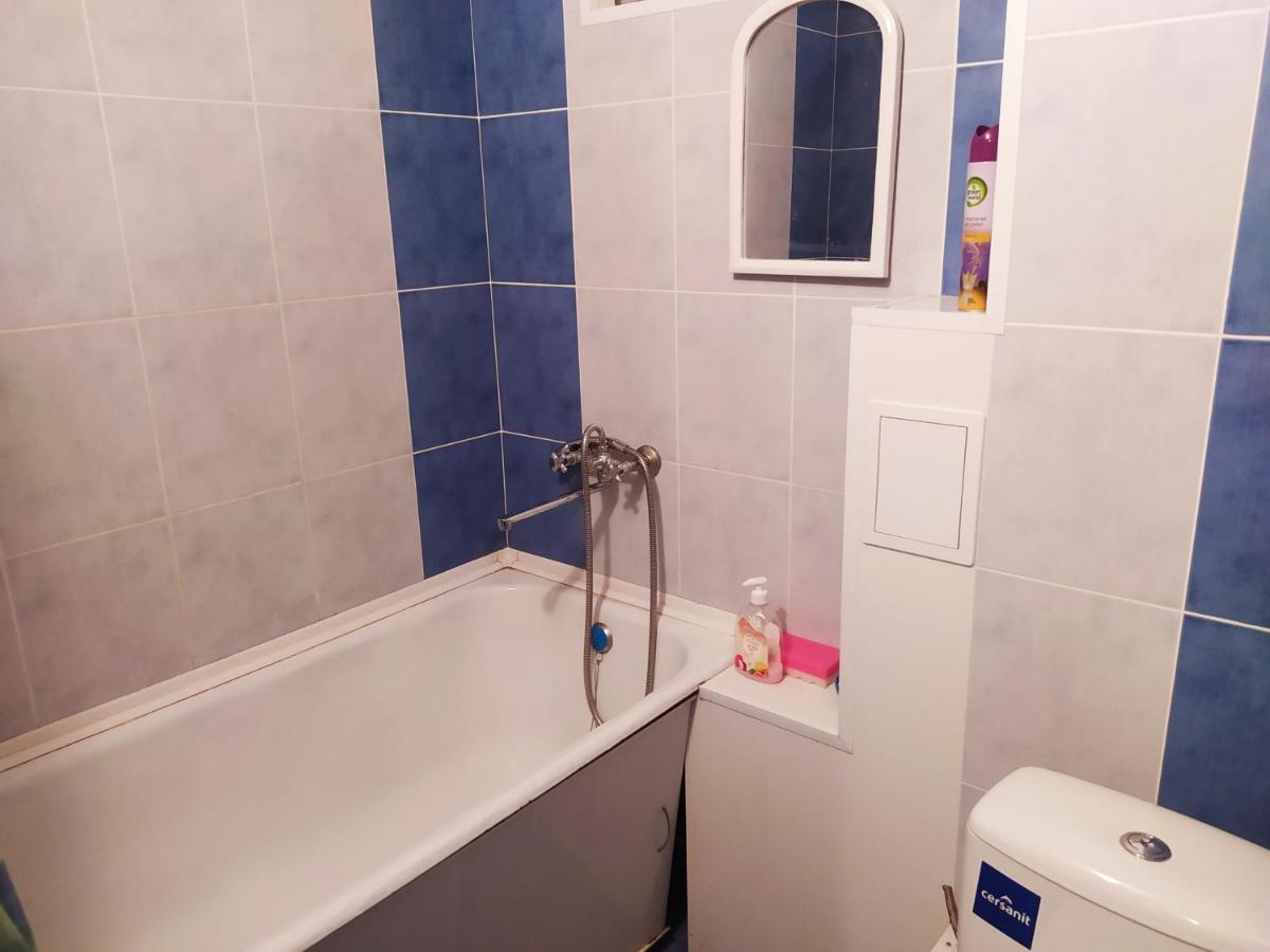 1-Комн. Квартира В Центре Возле Козак Палаца! Zaporizhia Extérieur photo